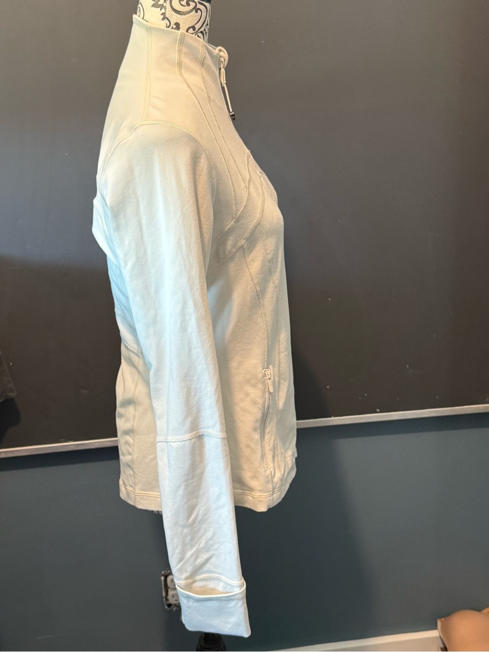 Lululemon Define Jacket - Picture 2 of 4